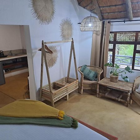 Little Bush Lodge Ходспруит Екстериор снимка