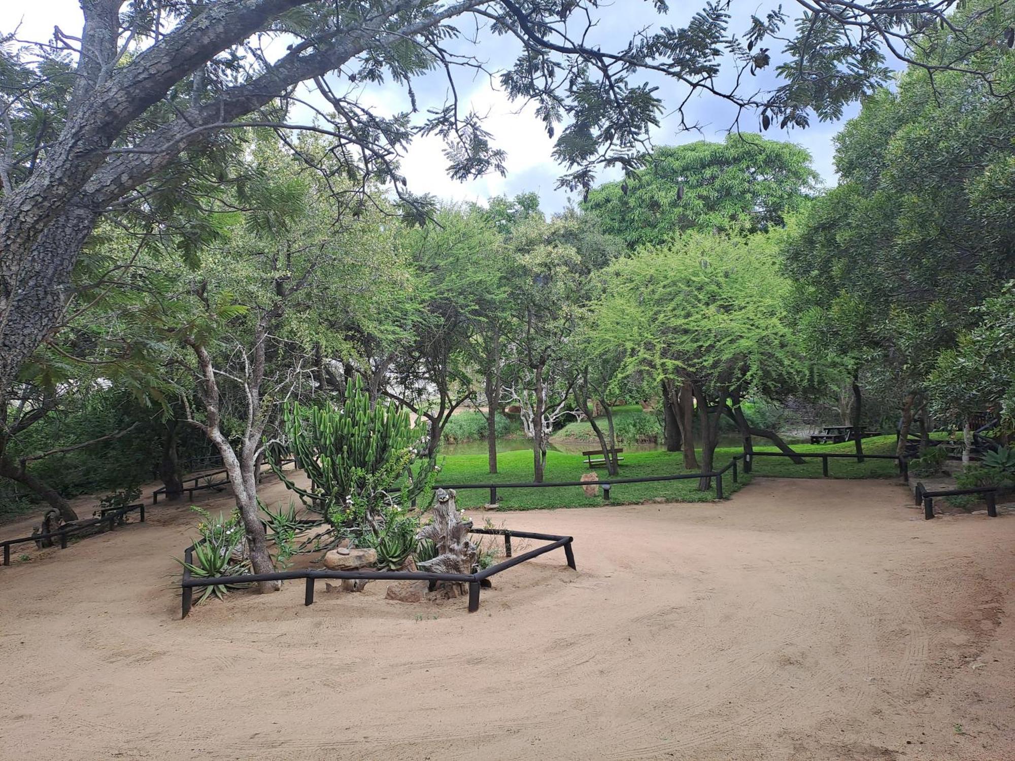 Little Bush Lodge Ходспруит Екстериор снимка